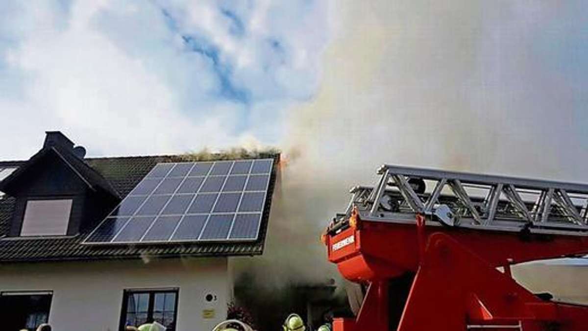 Kronach: Garage brennt  in Rothenkirchen