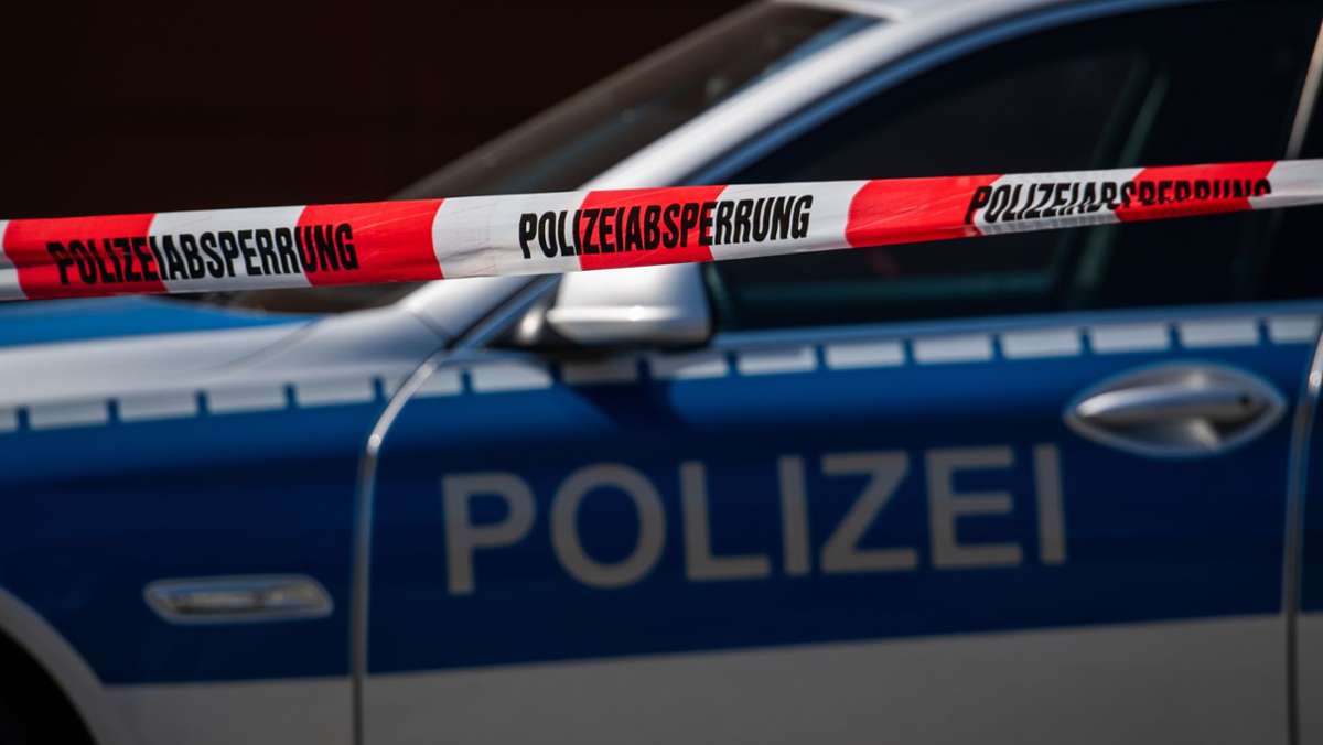 Hünfeld: 39-Jähriger fährt mit Auto gegen Baum: Schwer verletzt