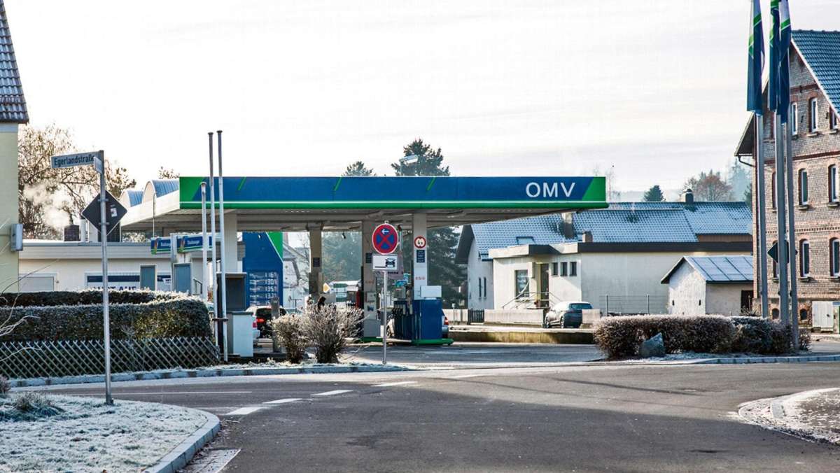 Kronach: Bewaffneter überfällt Tankstelle
