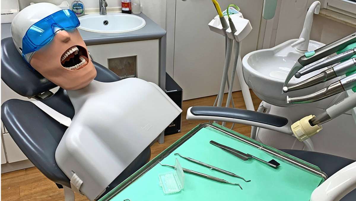 Oskar beim Zahnarzt: Wer macht denn hier den Mund auf?
