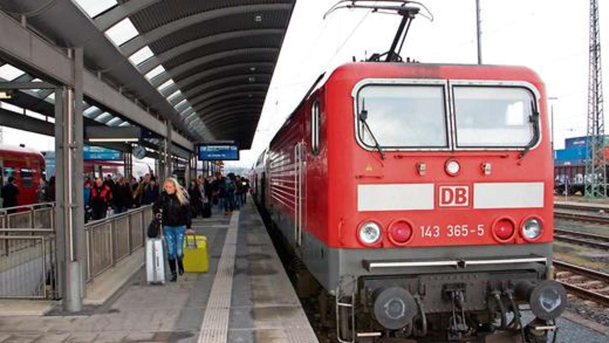 Aus der Region: Sturm: Bahn stellt Zugverkehr in Oberfranken ein