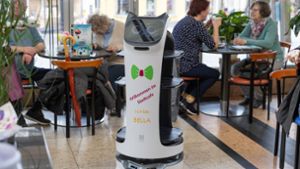 Im Stadtcafé bedienen jetzt Roboter