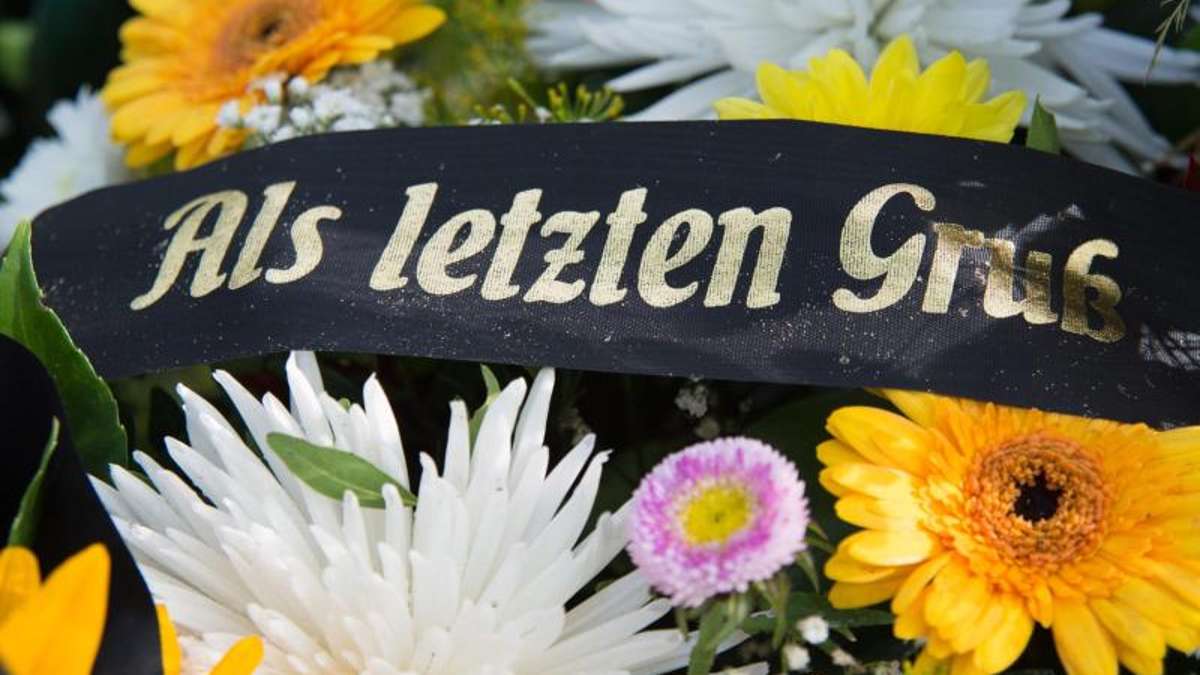 Lichtenfels: Redwitz an der Rodach: Diebstahl während einer Beerdigung