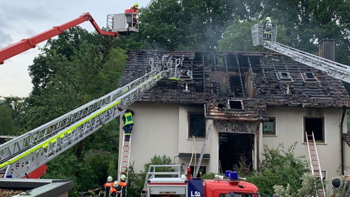 Kulmbach: Mutter und Tochter sterben in brennendem Haus