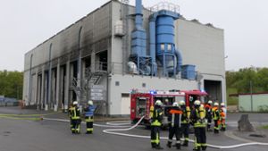 Feuerwehreinsatz: Restmüllbunker brennt in Abfallzentrum