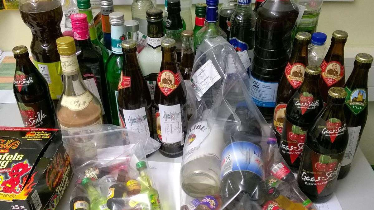 Lichtenfels: Polizei stellt über 100 Flaschen sicher