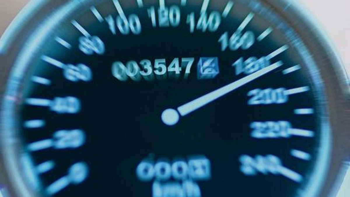 Coburg: Raser fährt 74 Stundenkilometer zu schnell
