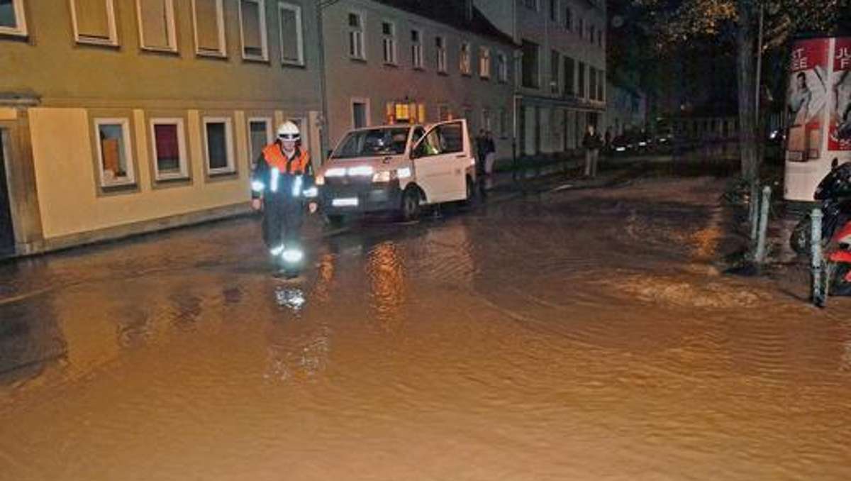 Coburg: Wassermassen überfluten Heiligkreuzstraße