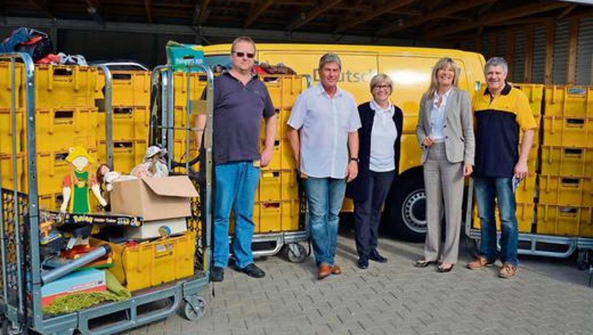 Coburg: Postauto voller Hilfsgüter