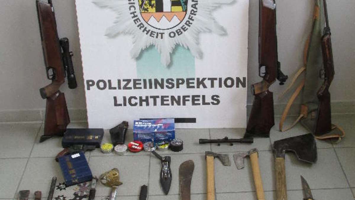 Lichtenfels: Gewehre, Pistole, Messer: Polizei entdeckt Waffensammlung