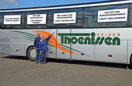 Dieter und Brigitte Wachtel hoffen auf freie Fahrt für Busreisen ab März, wenn die Frühjahrstouren starten. Foto: Peter Tischer