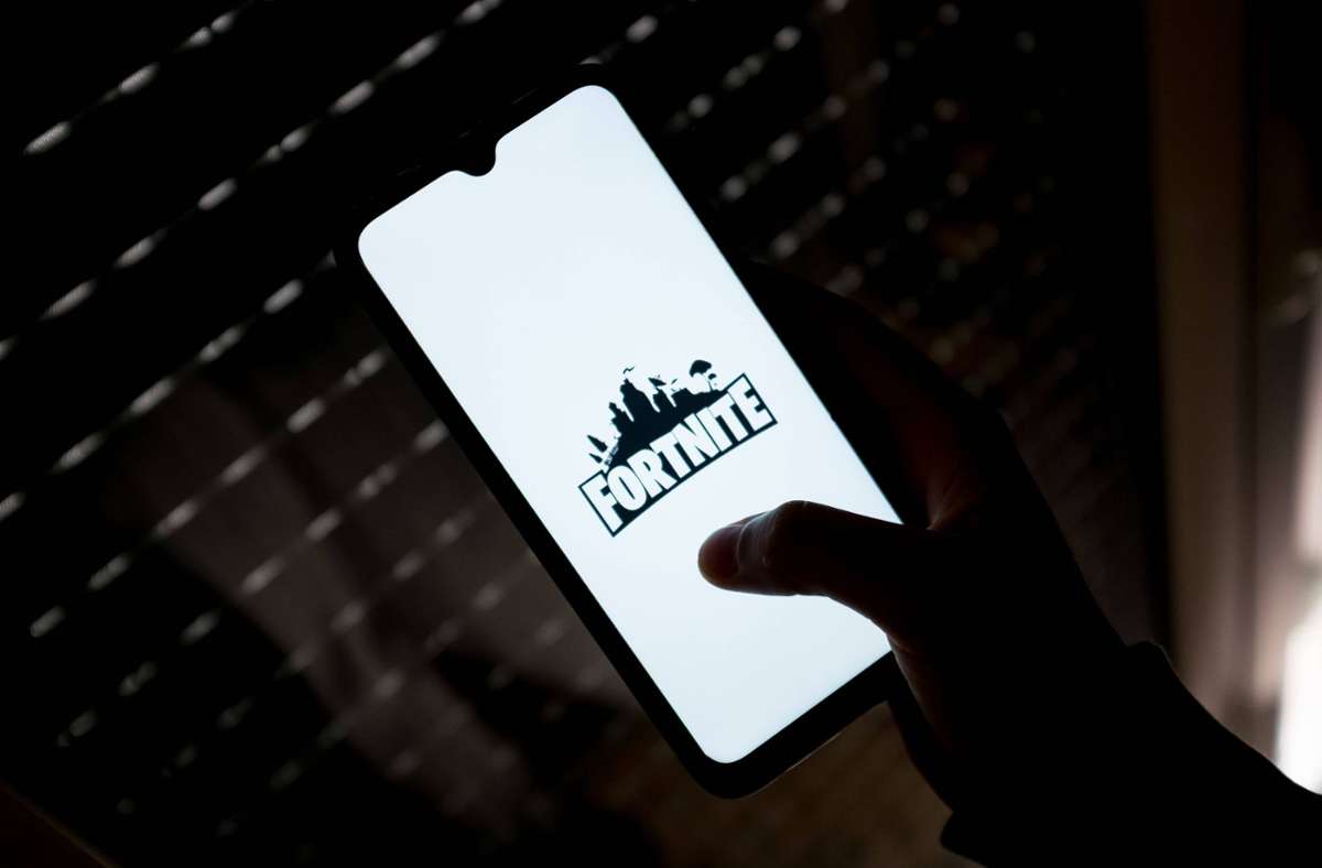 Seit 2018 kann Fortnite auch auf Smartphones mit iOS-Betriebssystem gespielt werden. Foto: NurPhoto/Nikolas Kokovlis