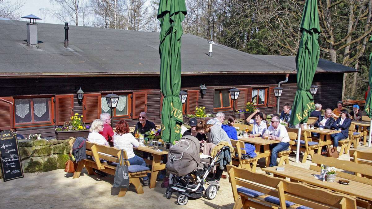 Arnoldhütte auf dem Muppberg: Von der Schutzhütte zum Ausflugslokal