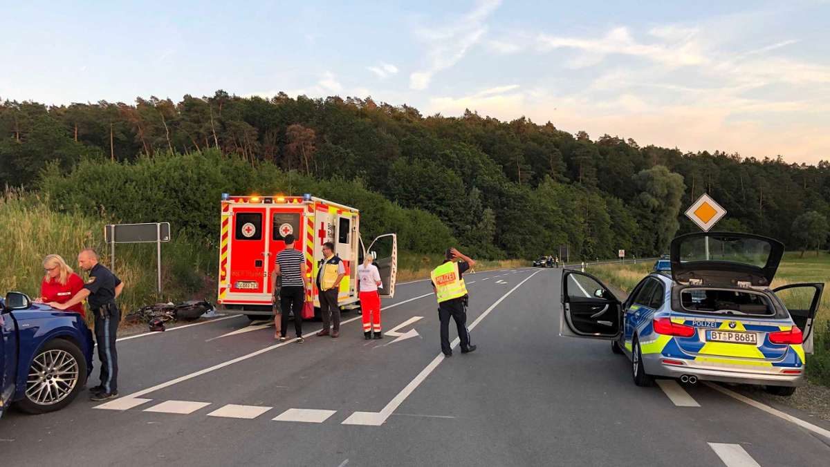 Coburg: Bei Seßlach: 21-jähriger Motorradfahrer stirbt nach Unfall