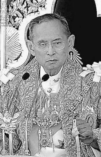 Vor jeder Kritik geschützt: Bhumibol Adulyadej. Foto:  