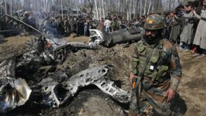 Atommächte im Clinch: Pakistan setzt indischen Piloten fest