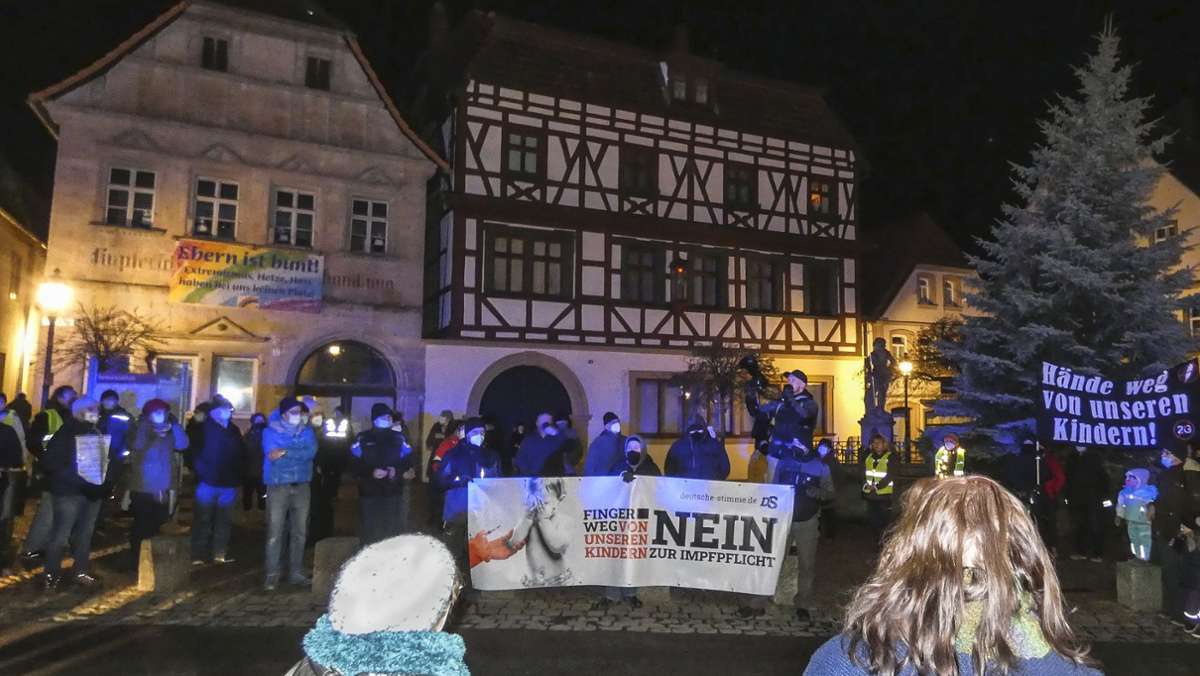 Ebern: Demo macht Halt am Marktplatz