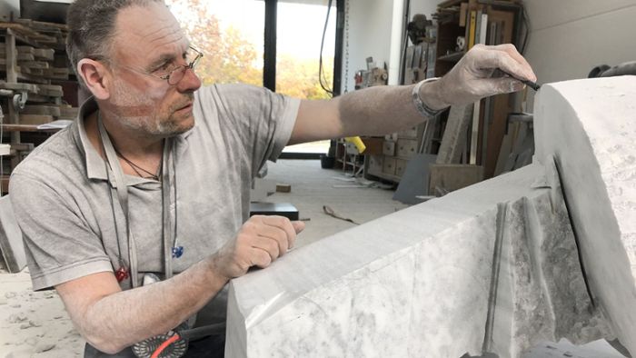 Vom Stein zur Kunst: Bildhauer Frank Teufel kommt nach Hohenstein