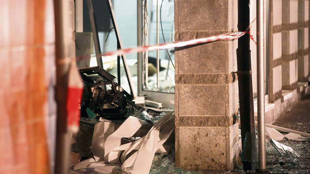 Länderspiegel: Bombenstimmung am Bankomaten