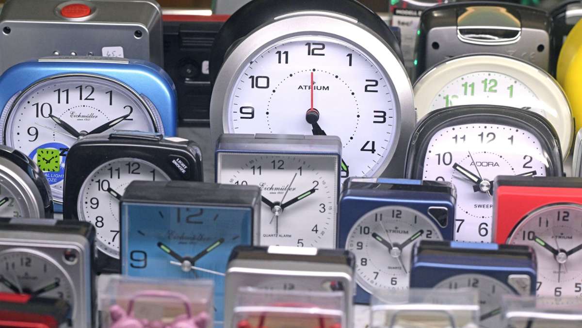 Wann wird die Uhr umgestellt 2023? (Sommerzeit)