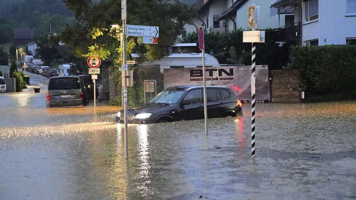 Tipps bei Hagel und Regen: Auto, Keller, Rollläden – was tun bei Unwetter?