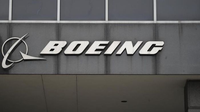 Airline zieht zwei Boeing-Jets wegen Rissen aus dem Verkehr