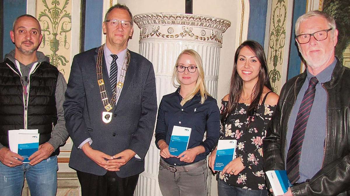 Coburg: Bürgermeister begrüßt vier neue Staatsbürger