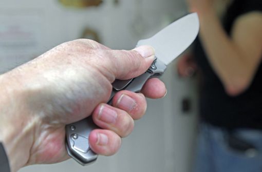 Bedrohung mit Messer. Symbolbild. Foto: www.imago-images.de