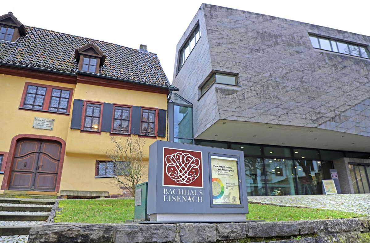 Historisch wie modern: das Bachhaus mit dem 2007 fertiggestellten Anbau.