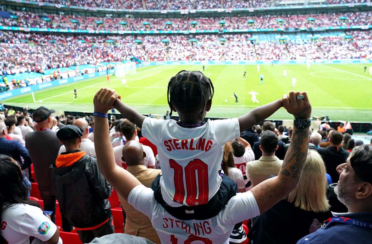 Nur englische Fans werden beim Halbfinale gegen Dänemark im Stadion sein – ein klarer Nachteil für die Gäste. Foto: dpa/Mike Egerton