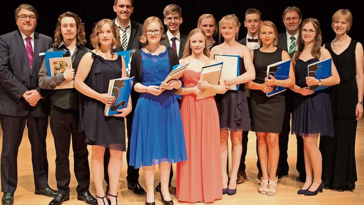 Kronach: Vier glatte Einser-Abiturienten am KZG