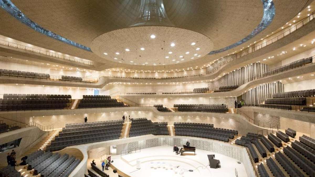 Feuilleton: «Presto oder Adagio» - Drohnenflug durch die Elphilharmonie