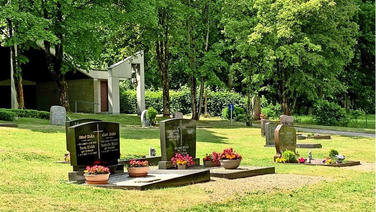 Ebersdorf bei Neustadt: Friedhof bleibt rund um die  Uhr offen