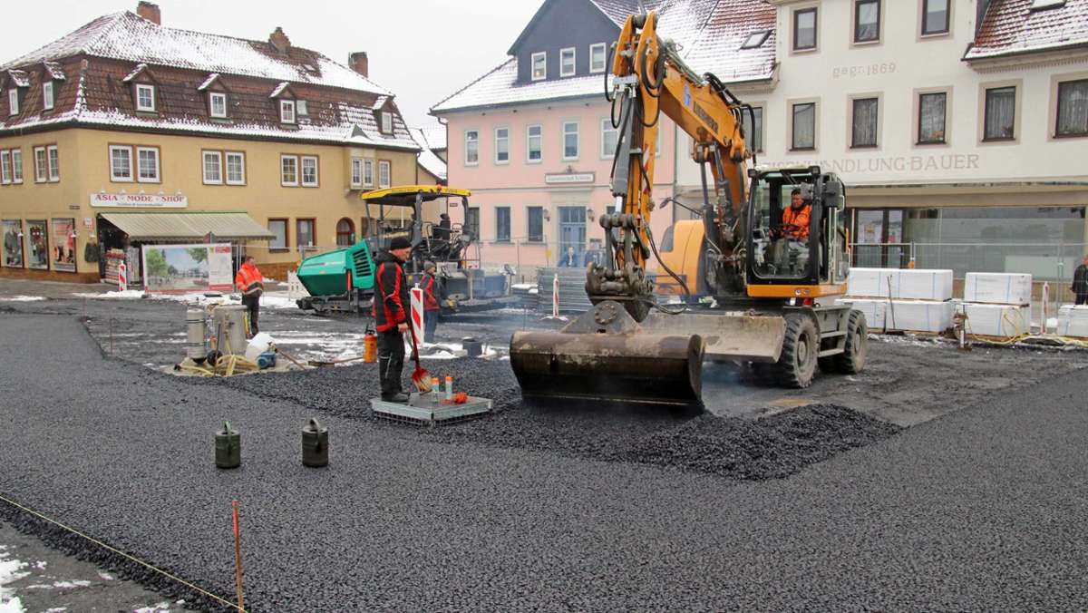 Sanierungsarbeiten: Neustadter Markt weiter als geplant