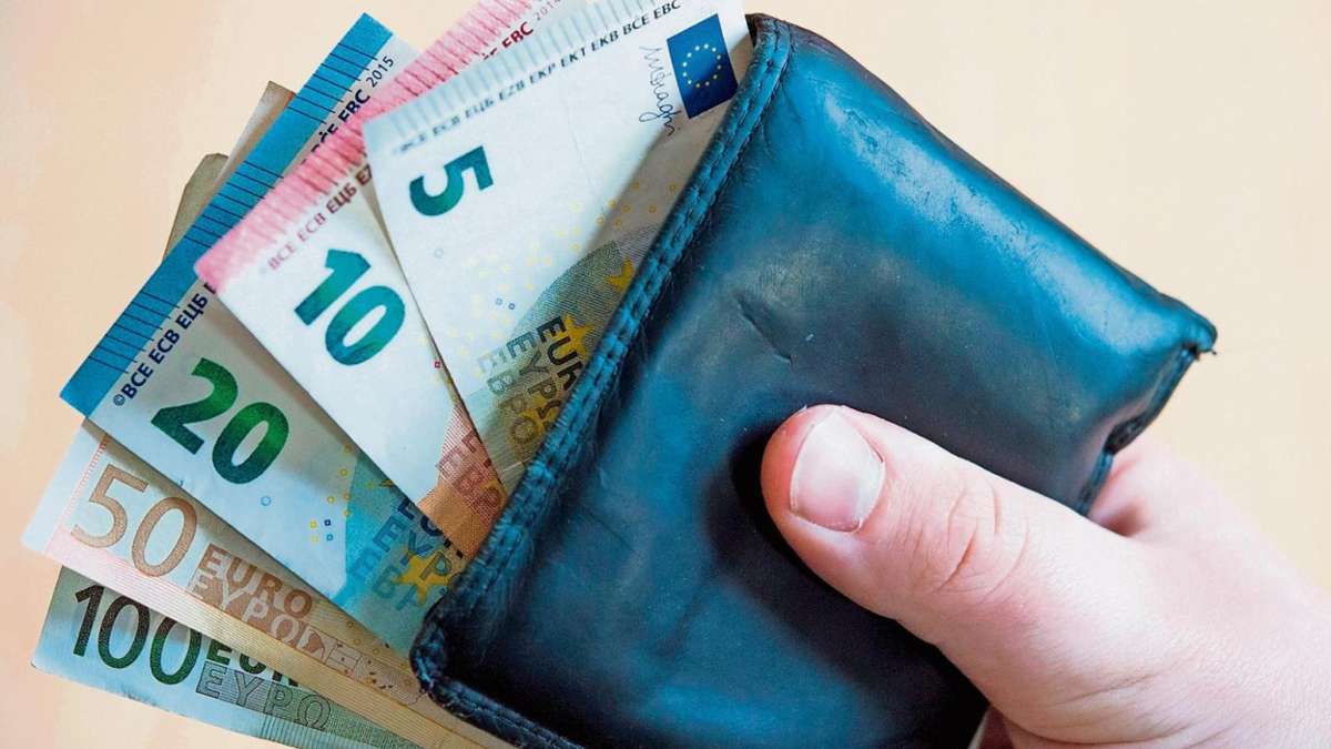 Coburg: Ehrliche Finderin: 51-Jährige gibt Geldbeutel mit 4000 Euro ab