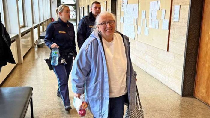 Gerichtsprozess: Nächste Haftstrafe für  Holocaust-Leugnerin
