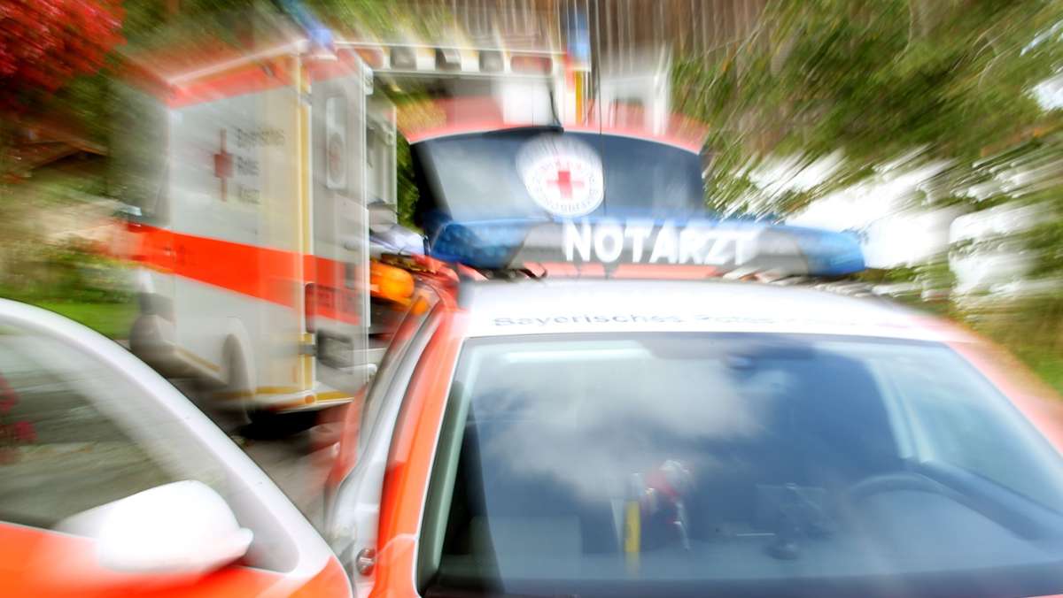Zusammenstoß: Autofahrerin übersieht Radfahrer: Mann verletzt