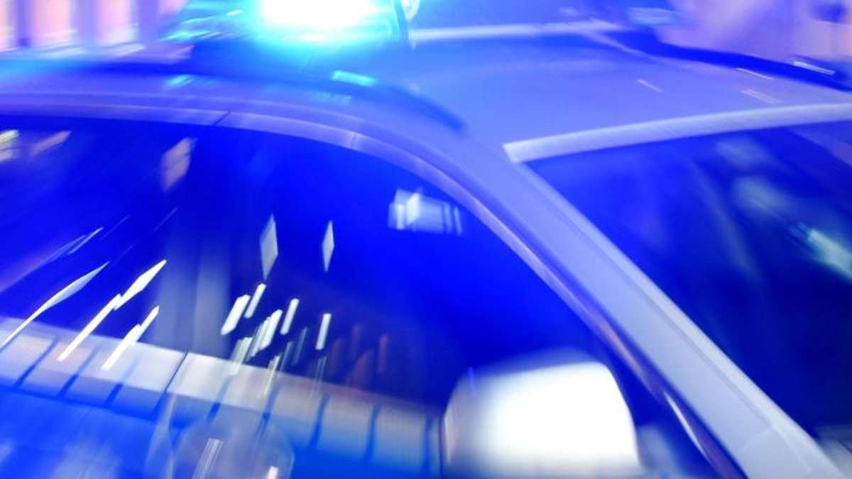 Ebersdorf: Polizei sucht rücksichtslosen Mercedes-Fahrer