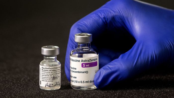 Experten streiten über Astrazeneca-Impfstopp