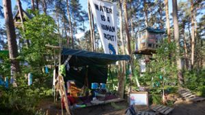 Baumhäuser im Camp gegen Tesla dürfen bleiben