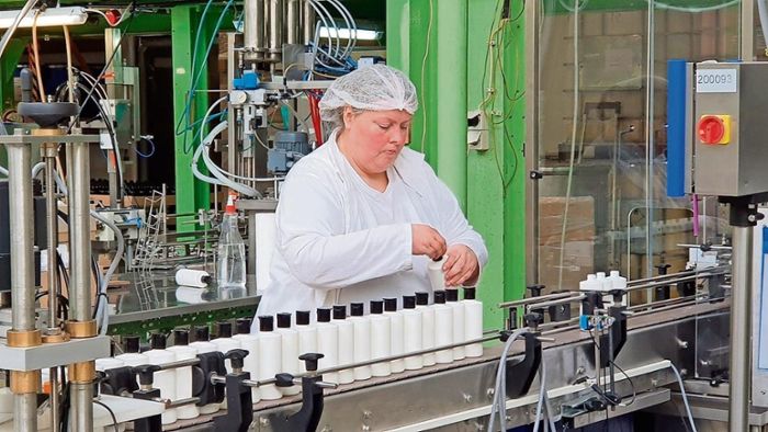 Desinfektionsmittel statt Kosmetik: Ludwigsstadter Unternehmen stellt Produktion um