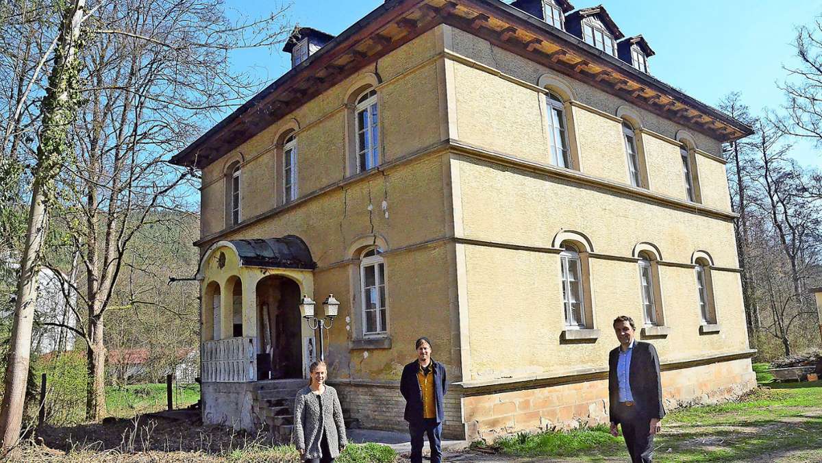 Weißenbrunn: Ins „Schloss“ zieht neues Leben ein