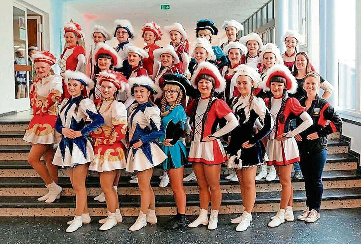 Die hübschen Mädels der Ü15-Garde aus dem ganzen Landkreis Kronach werden bei "Franken Helau" dabei sein. Foto: Archiv Susanne Deuerling