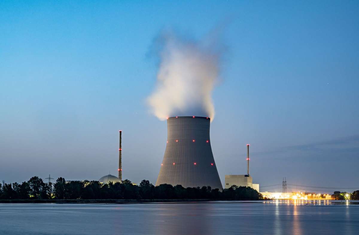 Das Atomkraftwerk Isar 2 in Bayern Foto: dpa/Armin Weigel