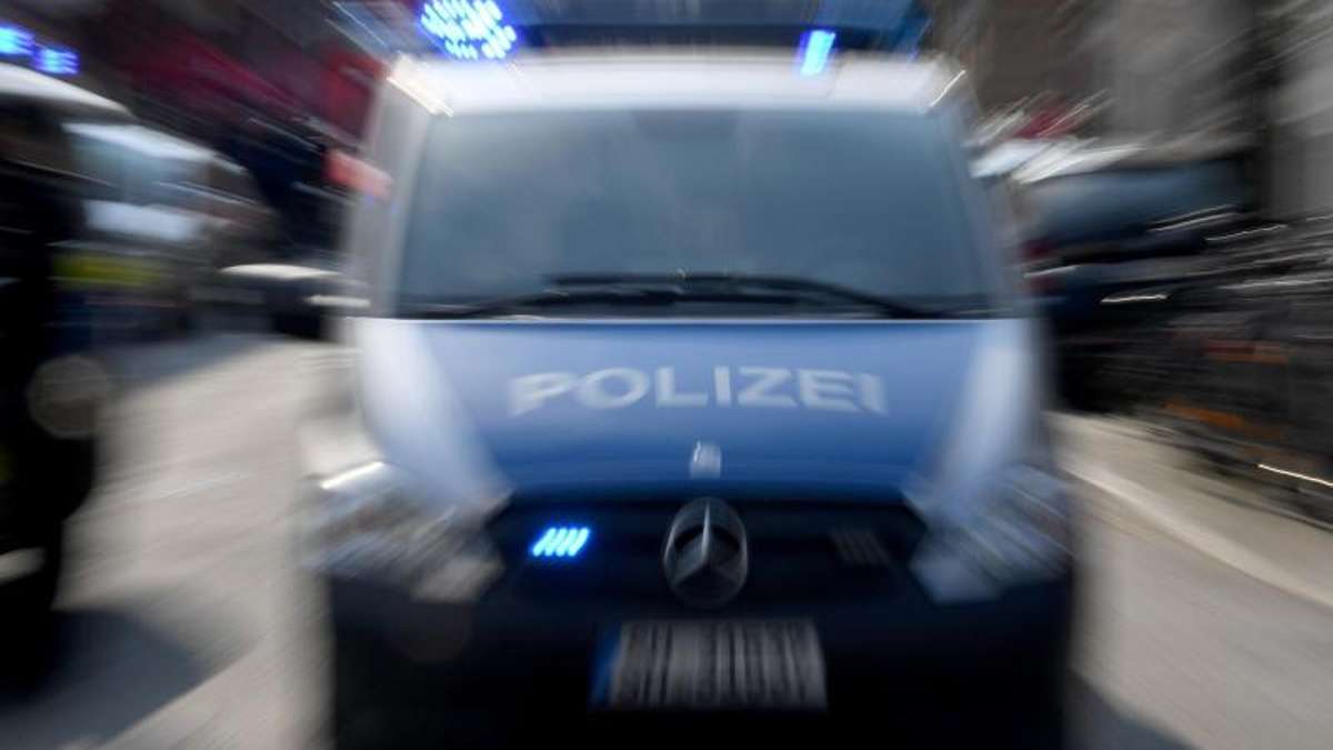 Länderspiegel: Bewaffnet an A 9: Falscher Polizist gestoppt