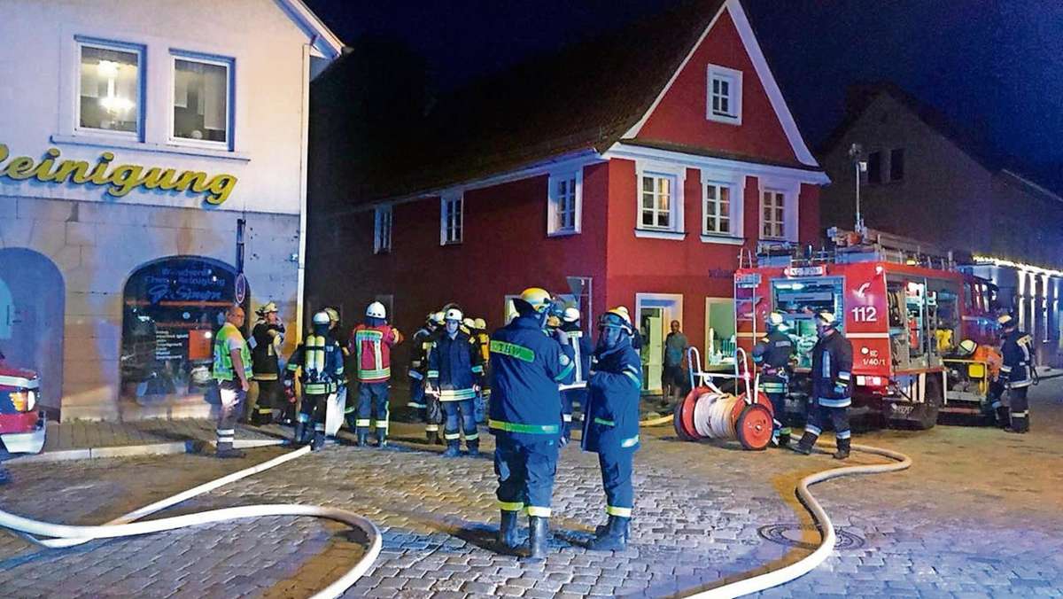 Kronach: Zwei Verletzte bei Brand in Kronacher Reinigung