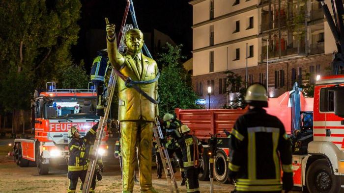 Aus für die Erdogan-Statue in Wiesbaden - Angst vor Ausschreitungen