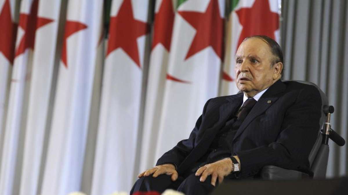 Militär fordert Absetzung: Algeriens Machtelite rückt von Präsident Bouteflika ab