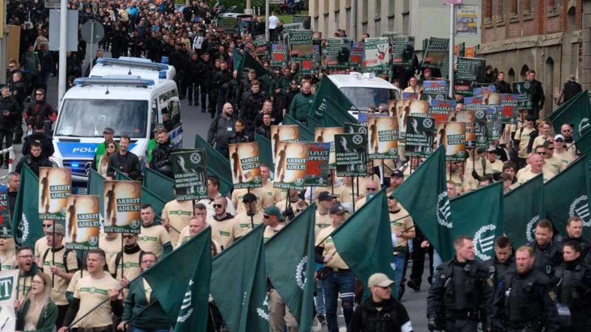 Aufklärung gefordert: Viel Kritik nach Neonazi-Aufmarsch in Plauen
