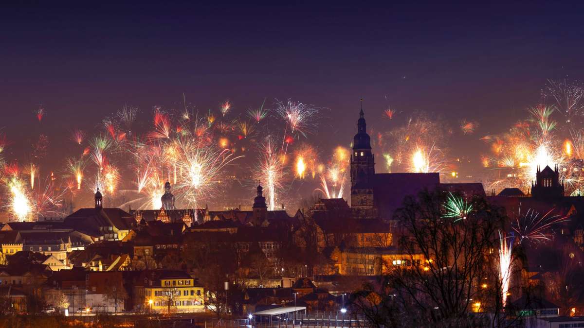 Fulminantes Feuerwerk: Coburg begrüßt das neue Jahr